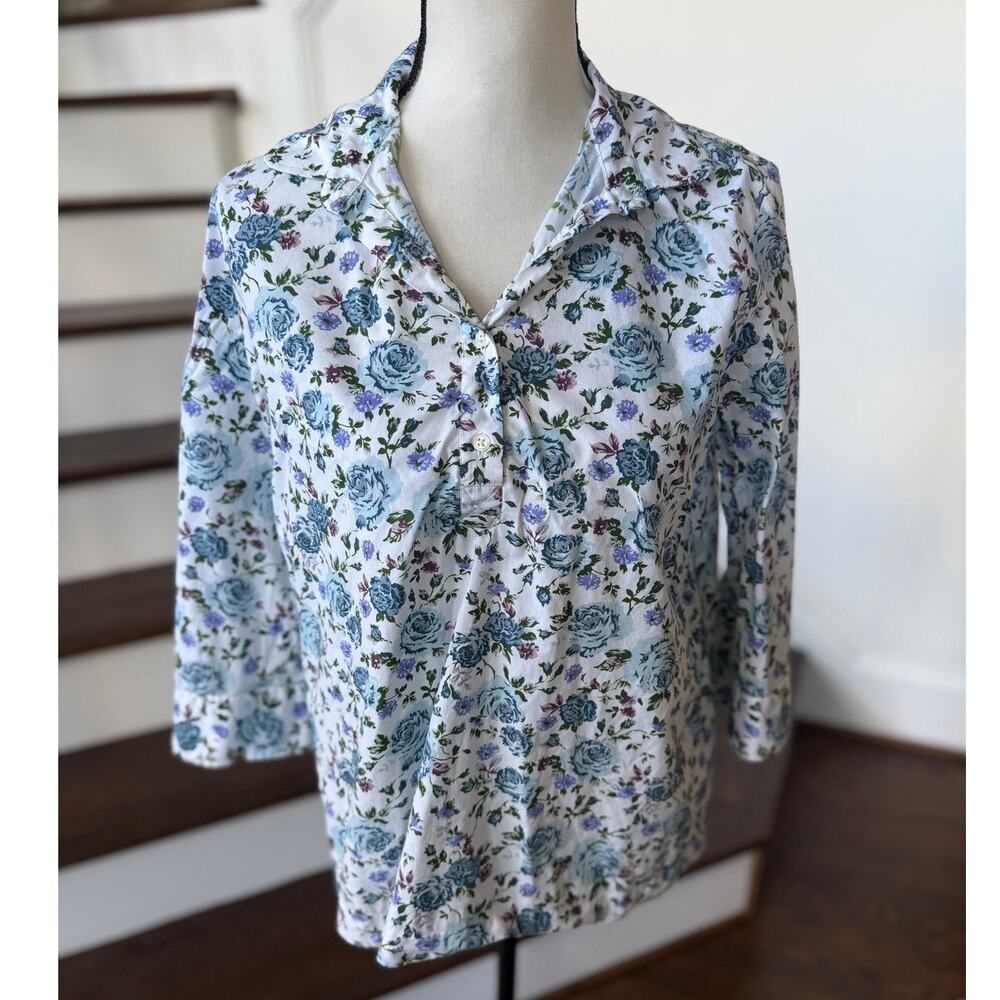 The Shirt Rochelle Behrens White & Blue Floral Button Front Popover Blouse
